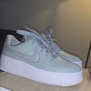 Nike Air Force 1 Sage Low - particle grey
